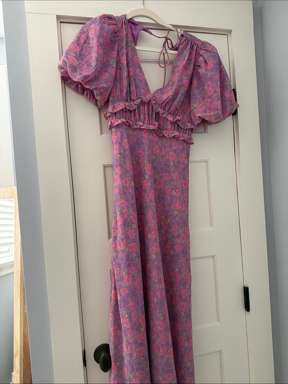 Astr Lavender Pink Floral Midi Dress with Puff Sleeves